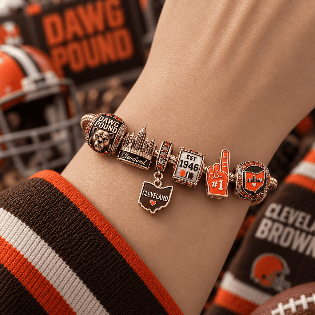 CLVB Gold Charm Bracelet Set PTT